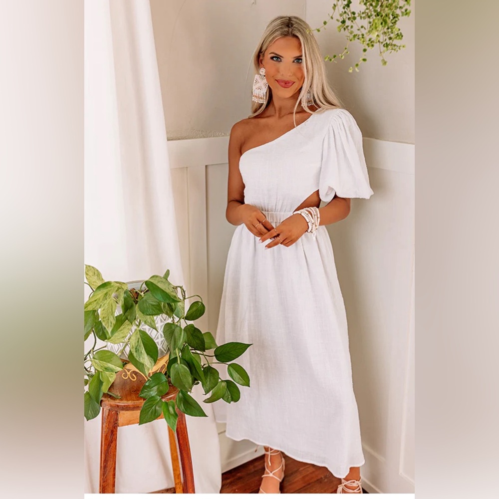 Olivaceous White Dress NWT